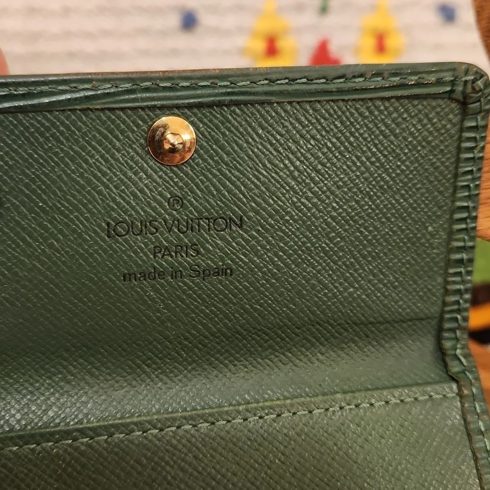 AUTHENTIC Louis Vuitton Green Epi Key Card Holder